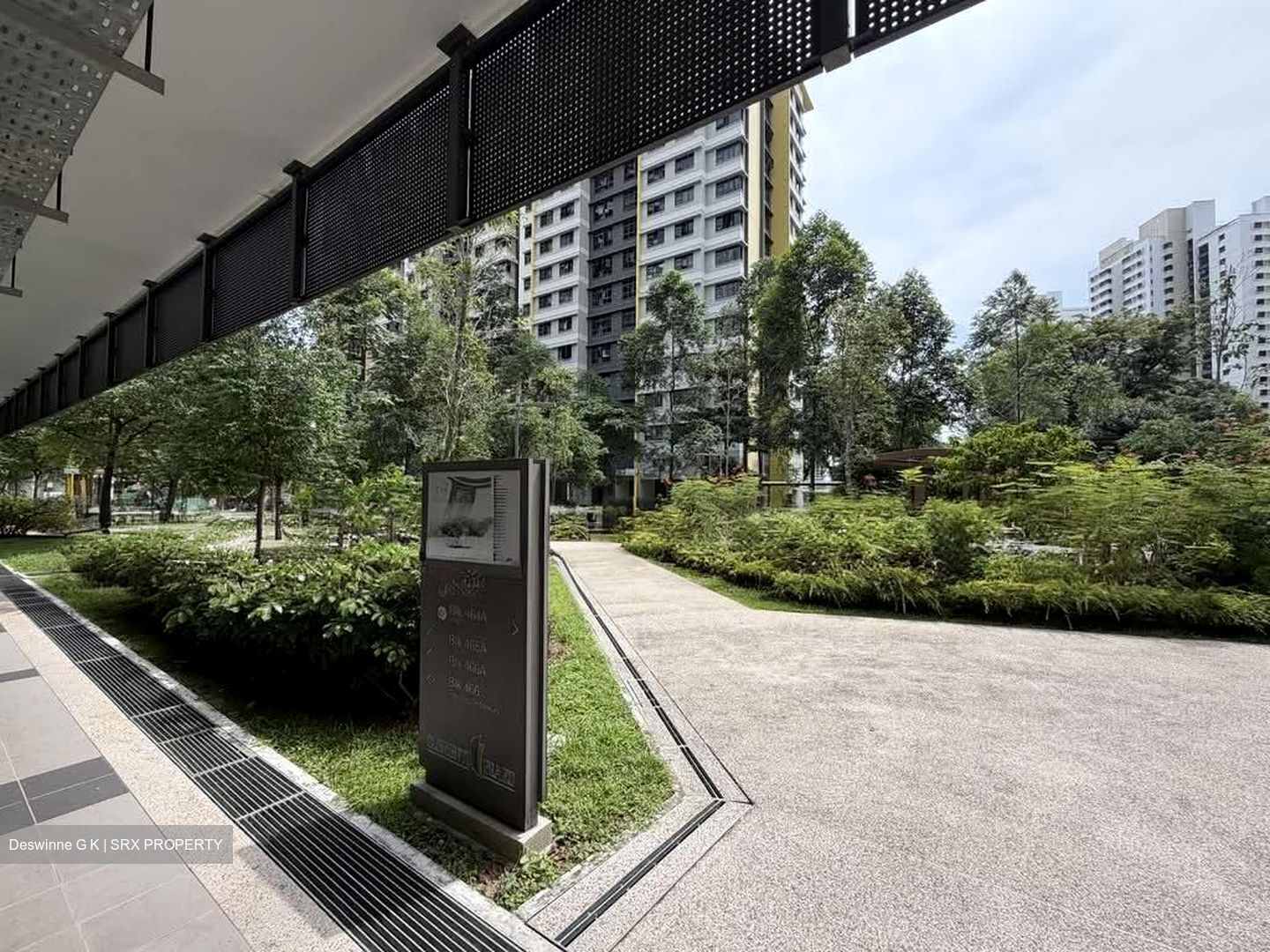 Clementi Peaks (D5), Shop House #557722641